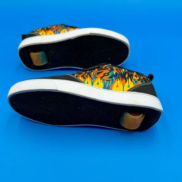 Heelys Black Skate Shoes with Orange Logo - Picture 7 of 11